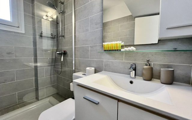 39 LCA - Stay Makenzie View Apartment