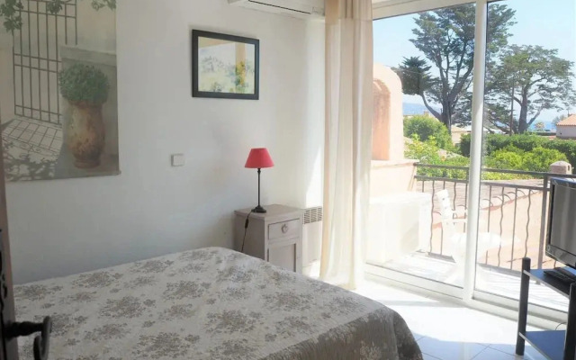 Villa in Sainte-maxime Near La Nartelle Beach
