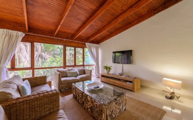 San Lameer Villa Rentals 12101