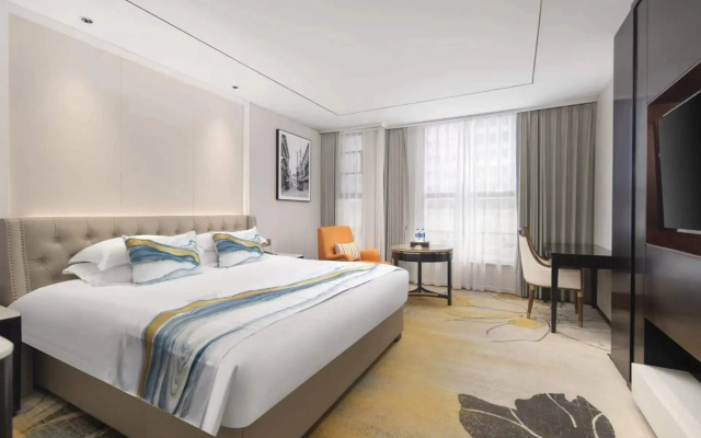 Zhenbao Holiday Hotel (Nanjing Olympic Sports Center)