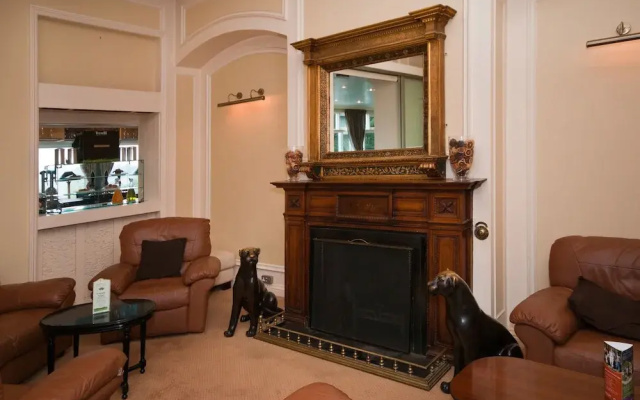 Longmynd Hotel