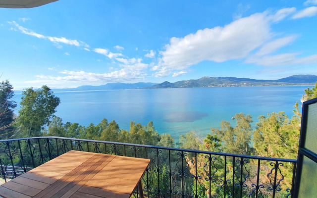 Paleros View Inn