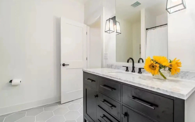 Jungle House Designer Residences – Downtown Columbus