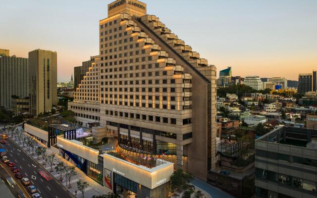 Отель The Ritz-Carlton, Seoul вид на фасад