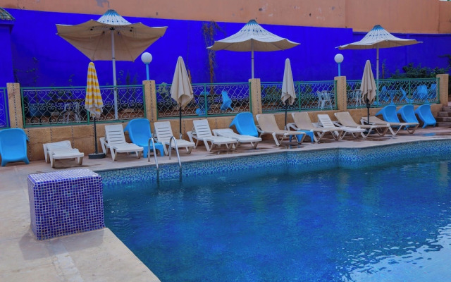 Hotel Tazi-Traditional Riad
