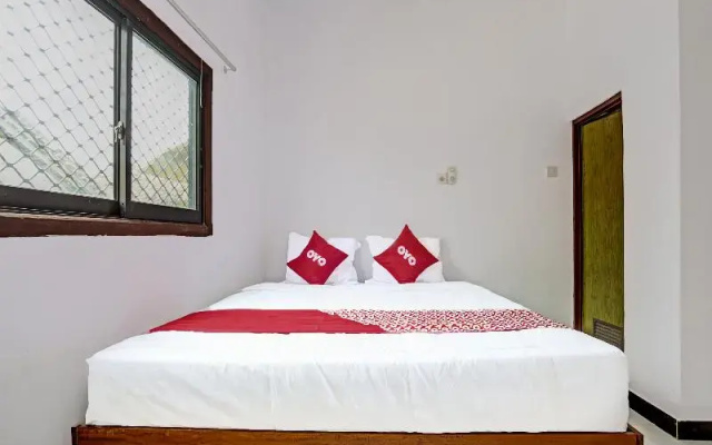 OYO 91773 Ab Homestay