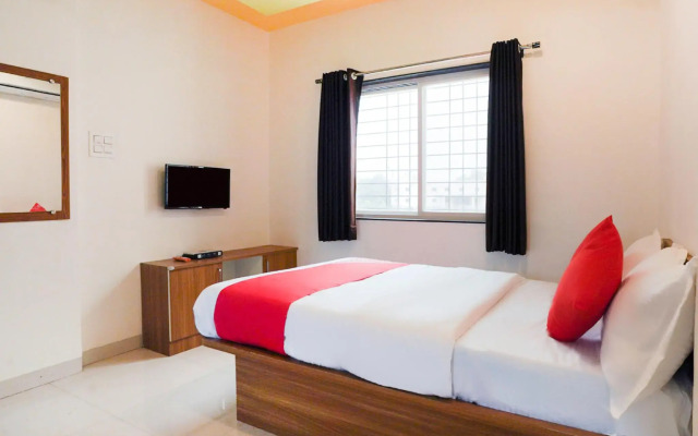 OYO 61337 Hotel Mauli