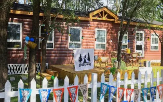 Beijing Golden Snail Campground (World Park Branch)
