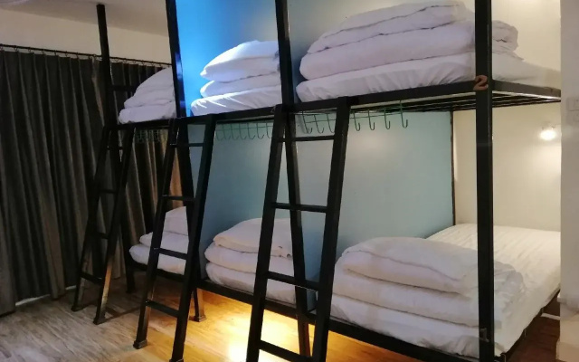 Life Hostel