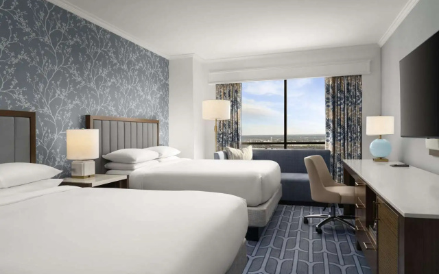 Hilton New Orleans Riverside