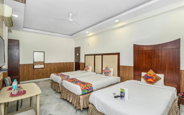 Fabhotel Jindal Palace