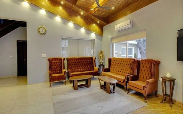 Maulik Mansion Resort