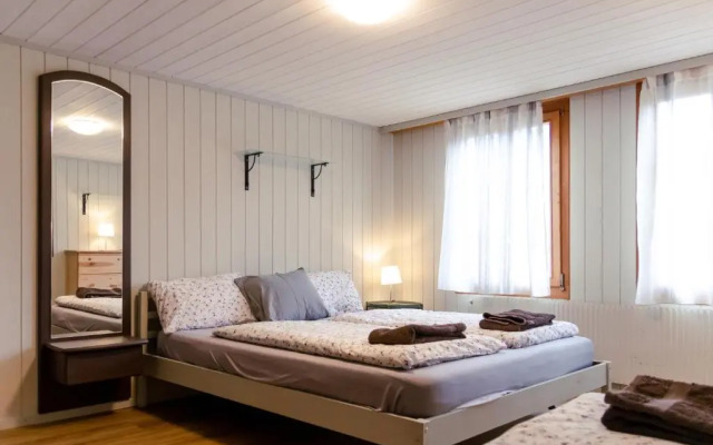 Lakeview Family Apartment