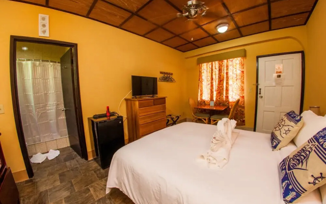 Hummingbird Suites Efficiency Studio