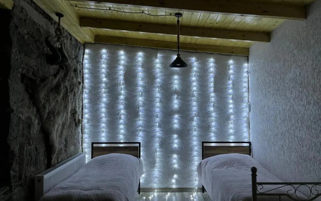 Guest rooms · Stepantsminda — photo 13