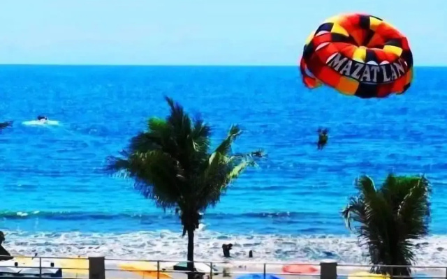 Condo del Mar Arris