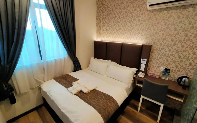 Spring Season Hotel