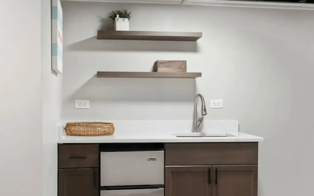 Spacious Apartment in Chicago