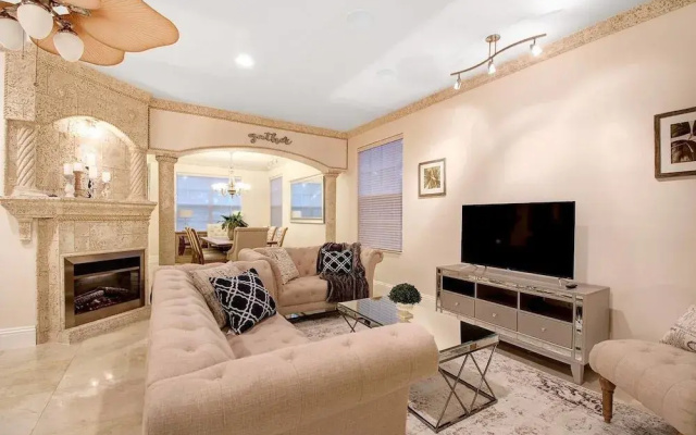 Walk to Beach Spacious Estate with Hot Tub & Game Room