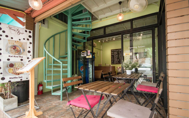 Отель Counting Sheep Hostel Таиланд, Бангкок - 1 отзыв об отеле, цены и фото номеров - забронировать отель Counting Sheep Hostel онлайн вид на фасад