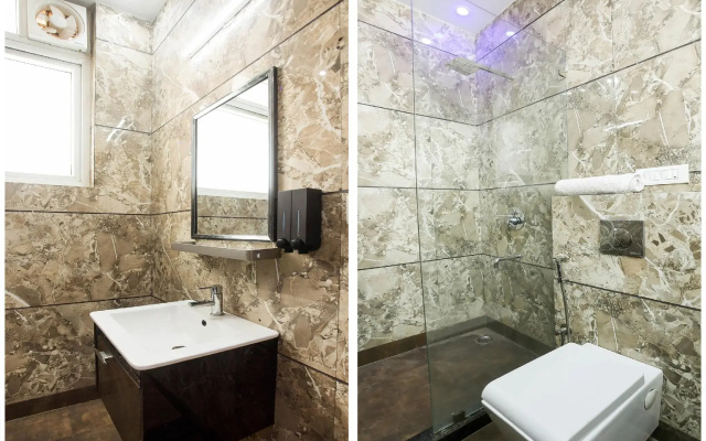 OYO Townhouse 683 Royal Inn