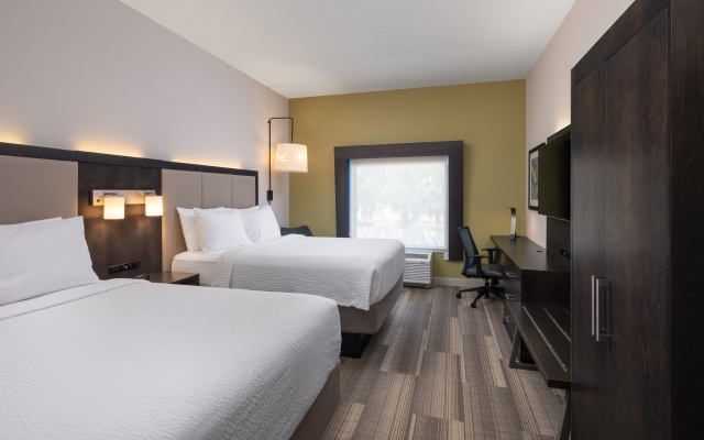 Holiday Inn Express & Suites Lakeland South by IHG