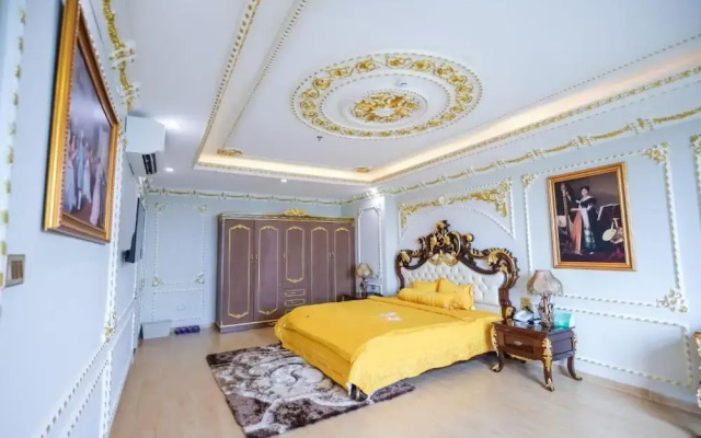 Phoenix Hotel 3