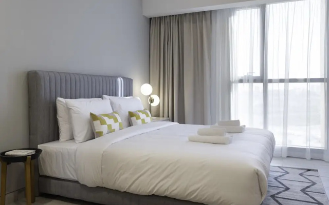 Guestready - Cosy Apartment Pool & Gym Great Amenities 4910