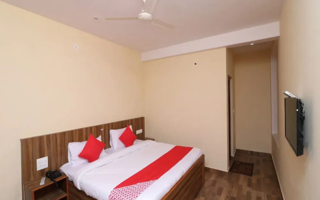Oyo 29715 Stone Cafe & Rooms