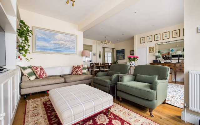 Traditional Treasure 3 Bedroom Home by Hyde Park