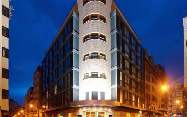 Отель INNSIDE by Meliá Palma Center вид на фасад