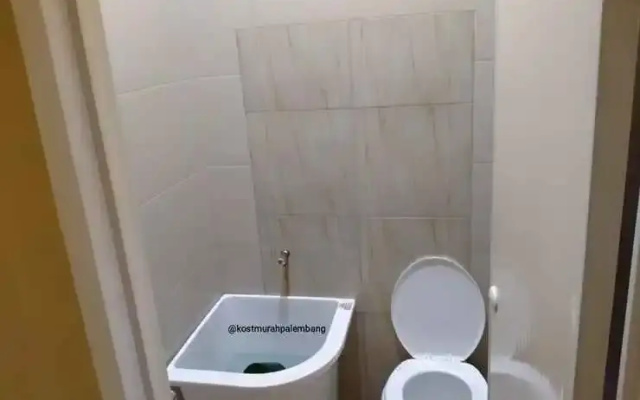 Rian Kost Kos Harian Penginapan Pusat Kota Palembang