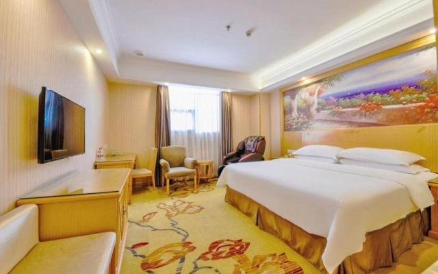 Vienna Hotel （Shenzhen Bantian Guangyayuan Station）