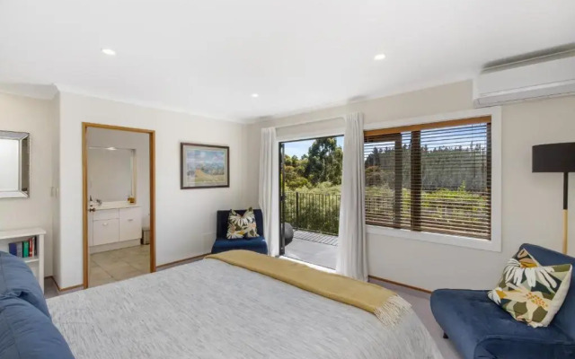 Hikanui Haven - Havelock North Holiday Home