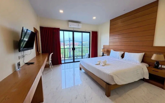 Baan Phu Chalong Place