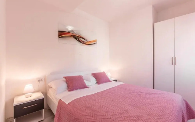 Stunning Home in Podstrana With Wifi and 1 Bedrooms