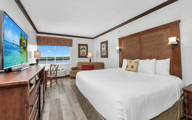 Bayfront Inn Fifth Avenue