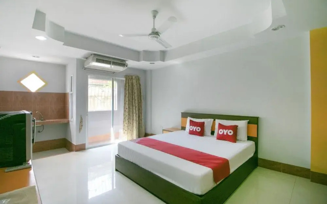OYO 75387 Four Men Court