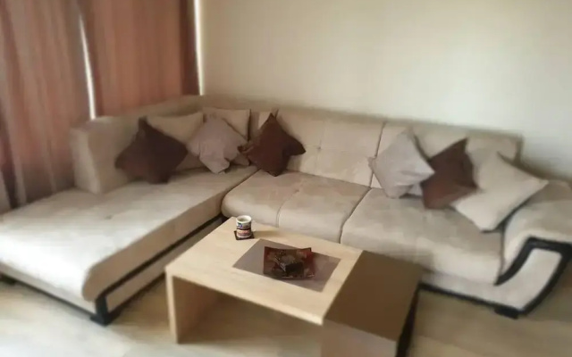 2-bed - Sleeps 4 - w Parking