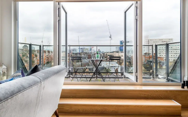 Luxury Battersea Park Home with Stunning Views