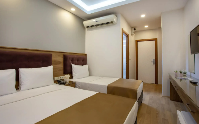 West Palace Hotel