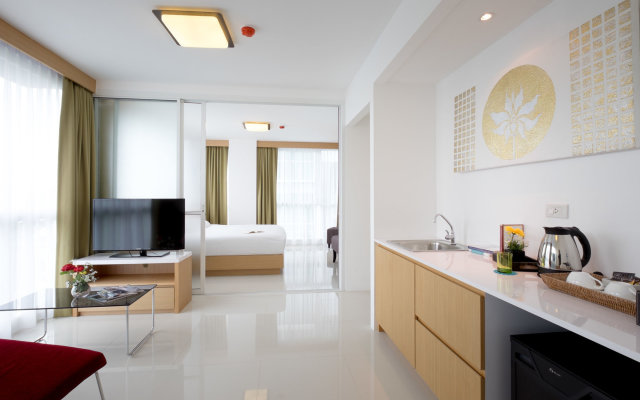 The Wide Suites in Mueang, Thailand from 46$, photos, reviews - zenhotels.com guestroom