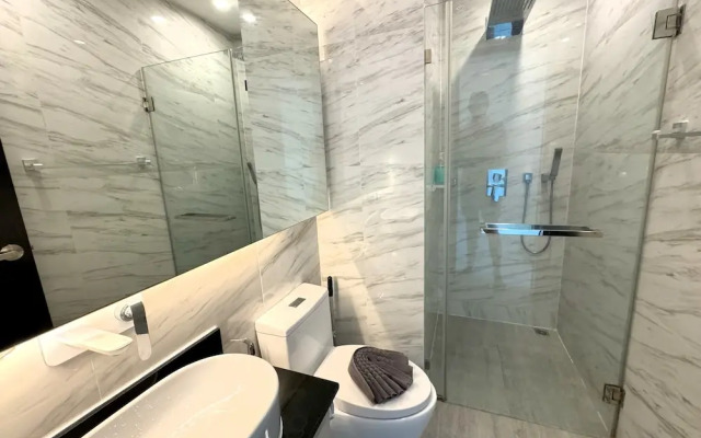 Convenient studio at Oceana by Lofty