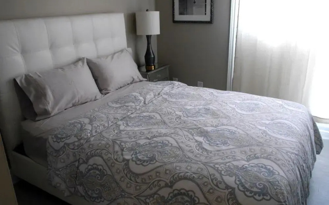 Spectacular 1BR Unit