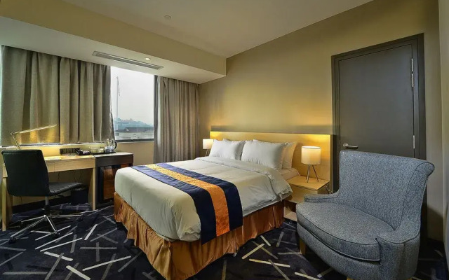 Pacific Express Hotel