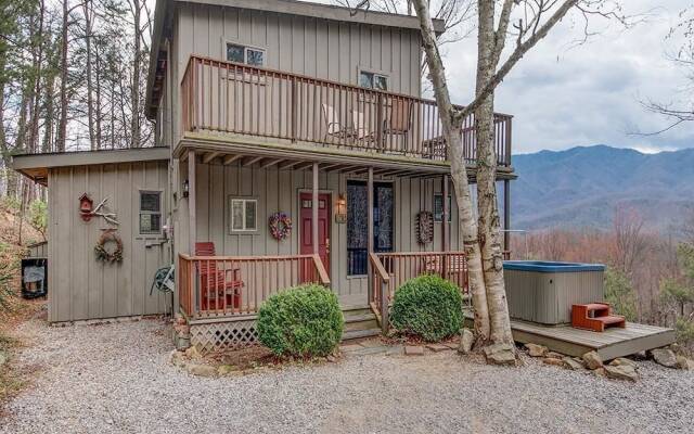 Mountain Top Two Bedroom Cabin In Gatlinburg United States Of