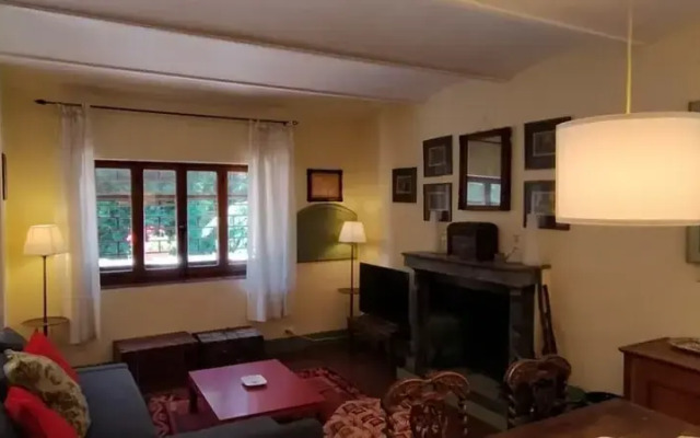 Charming, 1-bed Apartment in Certaldo