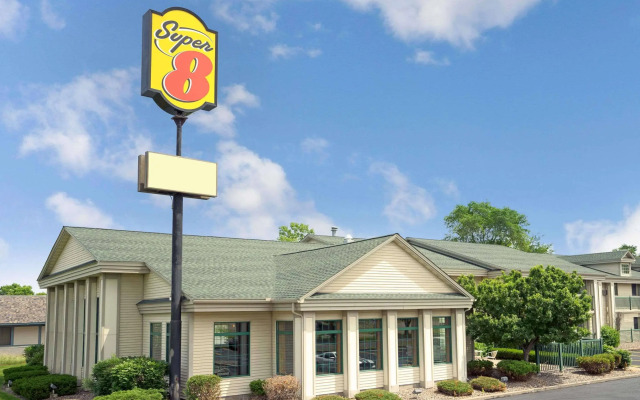 River Hill Inn & Suites