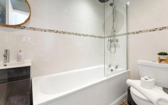 Edinburgh City Centre 2BR Apartment