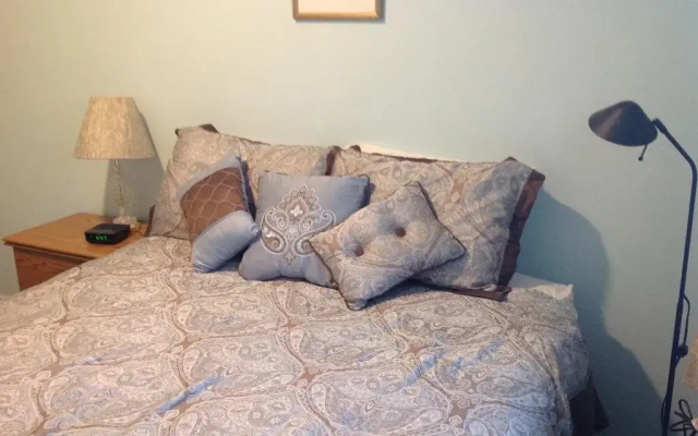 A Suite Alaskan Inn